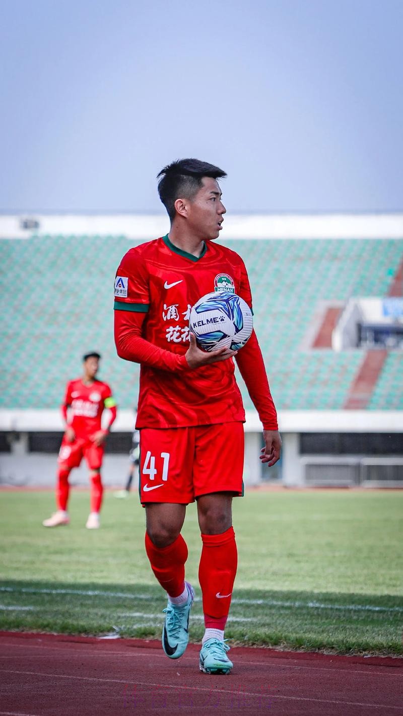 49家俱乐部获2025赛季职业联赛准入资格 中国足协尽最大努力保护相关从业者合